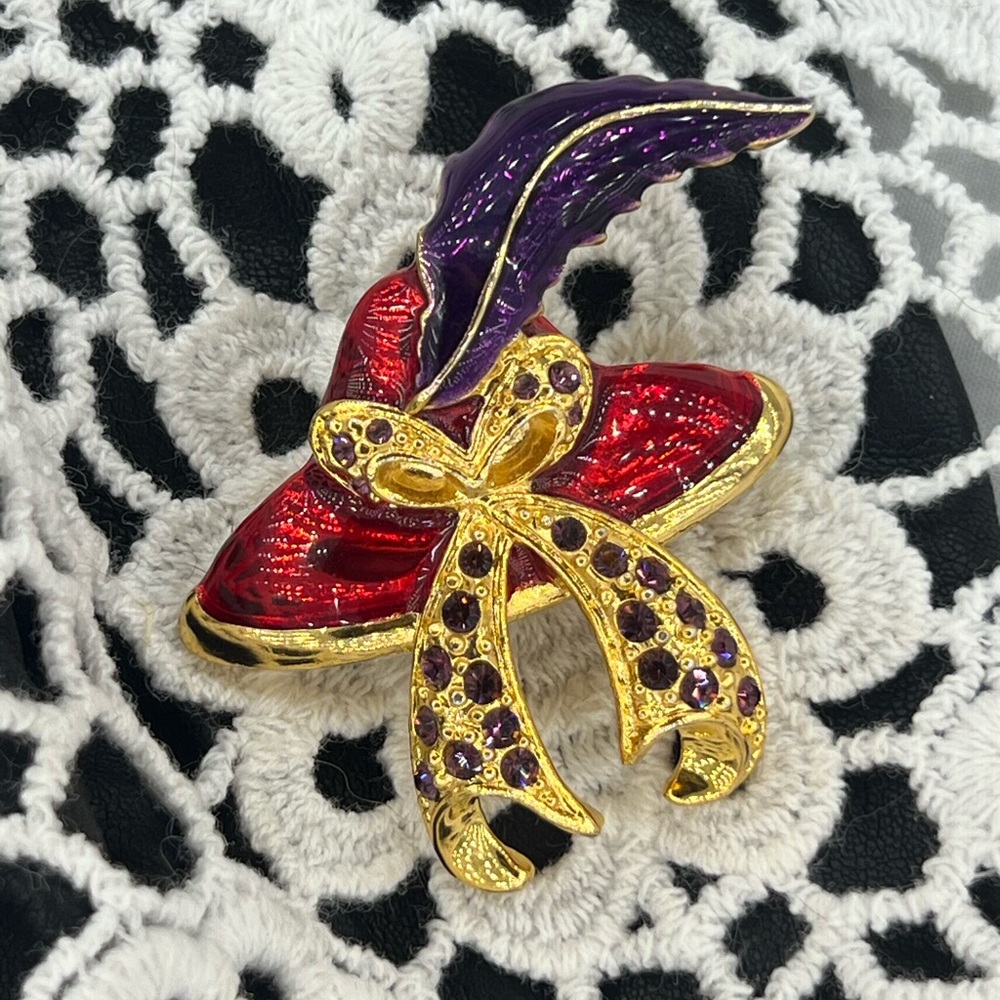 Whimsical Vintage Red Hat Brooch w/ Purple Feathers, Classy little brooch!